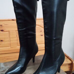 Women's Size 7 Pointy Toe Stilleto Boots NEW!